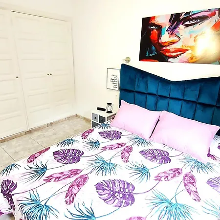 Blanca Apartment, Garden View 2 Bedrooms Casa vacanze